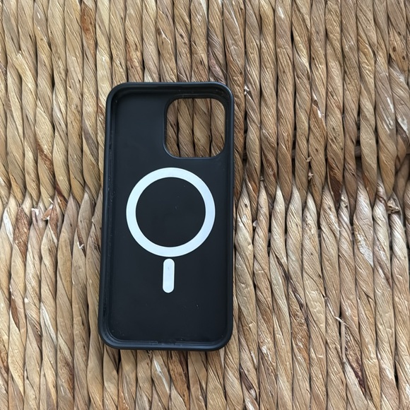 Casetify iPhone 15 pro max case - Picture 2 of 4